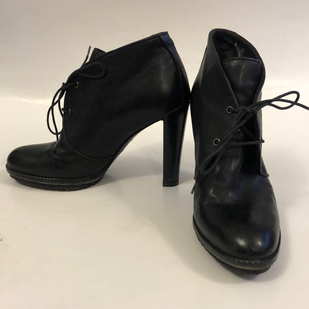 Stuart Weitzman 6M Bootie Heel Black leather upper Inner Sole Lace Up Excellent